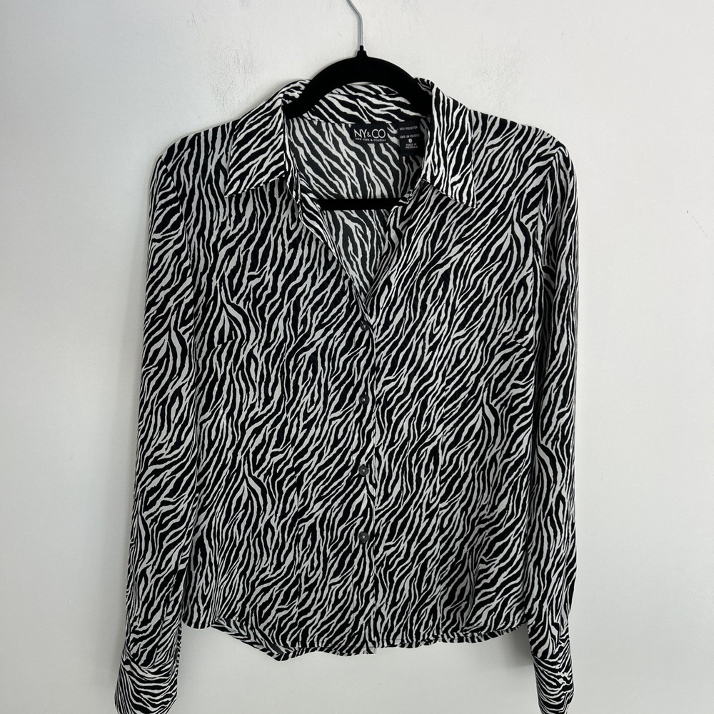 NY & CO Women S Zebra Print Blouse Black White Long Sleeve Button-Down Collared